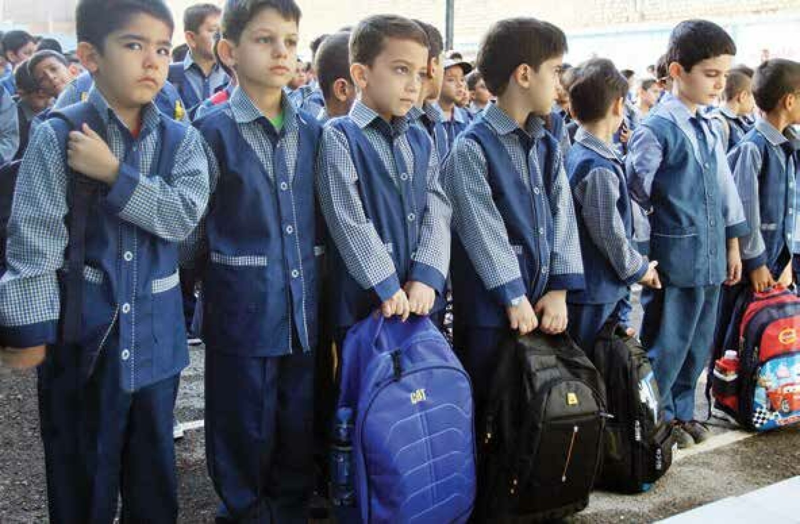 مزایای استفاده از لباس فرم مدرسه